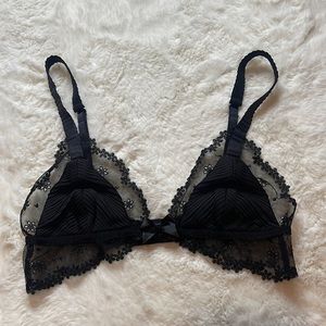 for love & lemons flower bra - SIZE: XXS